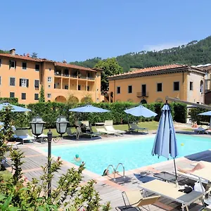 Hotel Park Regina - With Air-condition And Pool